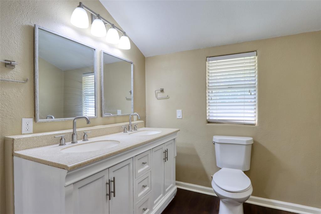 516 South Church Street Pilot Point, TX 76258 - Photo 15 of 36