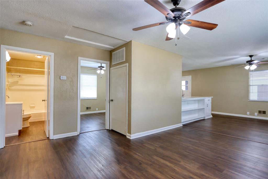 516 South Church Street Pilot Point, TX 76258 - Photo 18 of 36