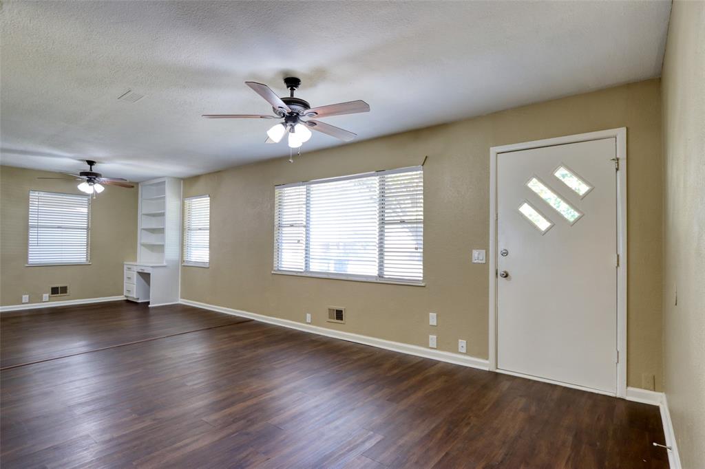 516 South Church Street Pilot Point, TX 76258 - Photo 2 of 36