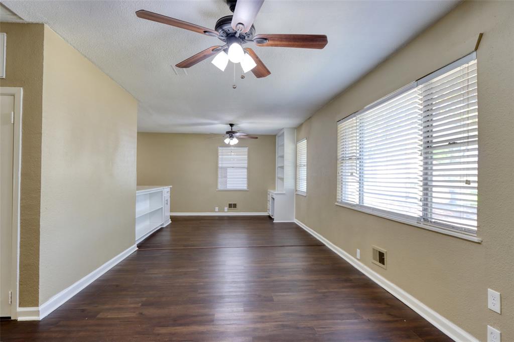 516 South Church Street Pilot Point, TX 76258 - Photo 3 of 36