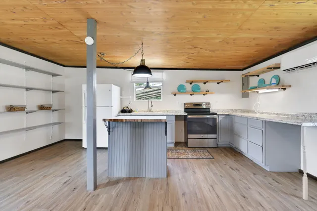 $550,000 | 701 South Southwind Trail, Cleveland, TX 77328