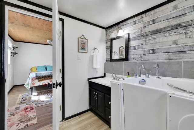 $550,000 | 701 South Southwind Trail, Cleveland, TX 77328