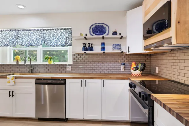 $550,000 | 701 South Southwind Trail, Cleveland, TX 77328