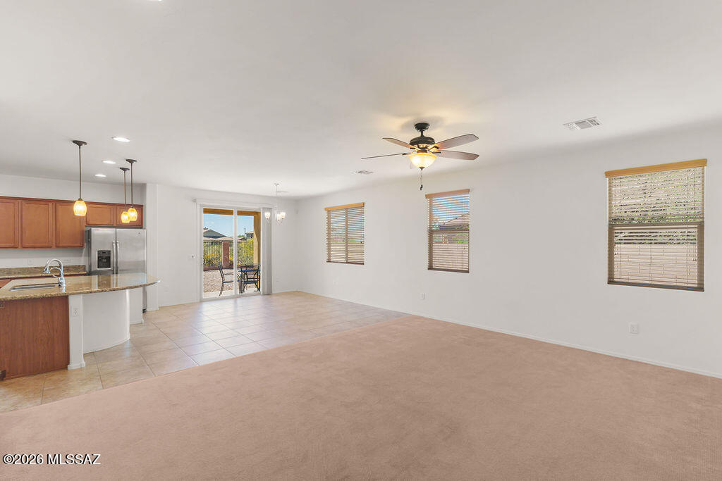 72 East Forrest Feezor Street Vail, AZ 85641 - Photo 8 of 41