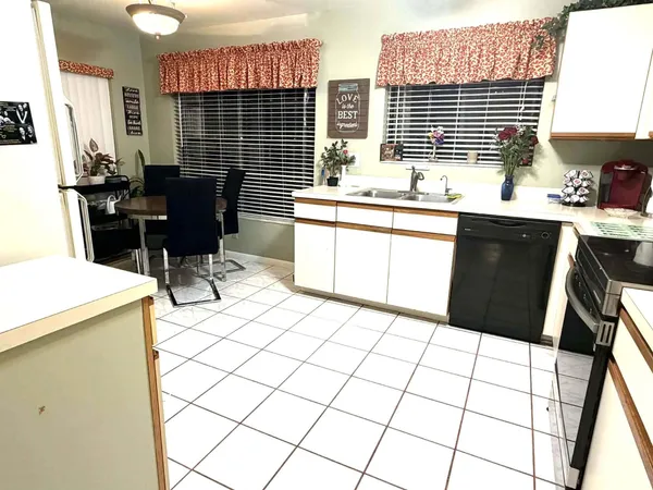 $269,000 | 3209 Perimeter Drive, Unit 2713, Greenacres, FL 33467