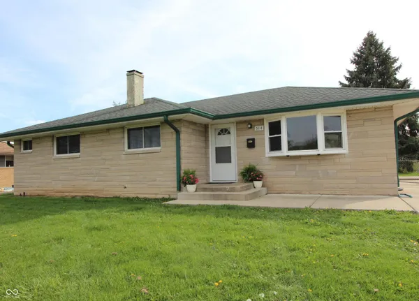 $230,000 | 514 Memorial Drive, Beech Grove, IN 46107