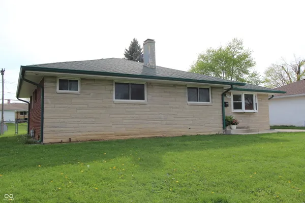 $230,000 | 514 Memorial Drive, Beech Grove, IN 46107