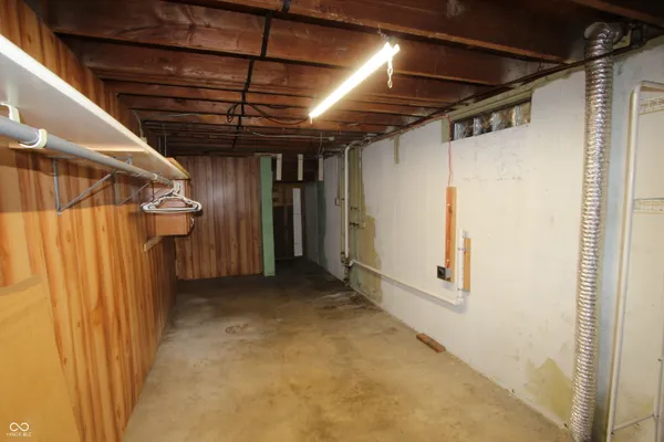$230,000 | 514 Memorial Drive, Beech Grove, IN 46107