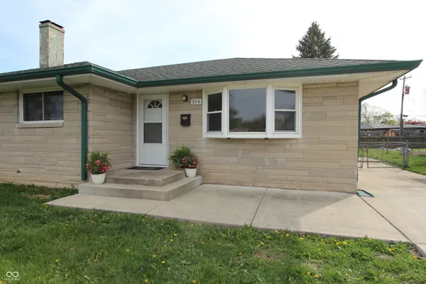 $230,000 | 514 Memorial Drive, Beech Grove, IN 46107