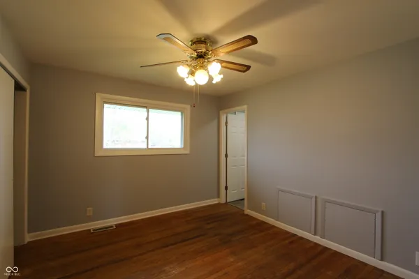 $230,000 | 514 Memorial Drive, Beech Grove, IN 46107