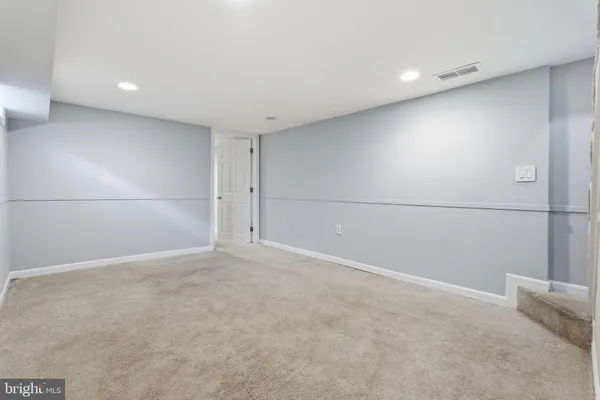 $1,900 | 212 North Streeper Street, Baltimore, MD 21224