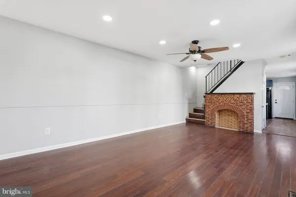 $1,900 | 212 North Streeper Street, Baltimore, MD 21224