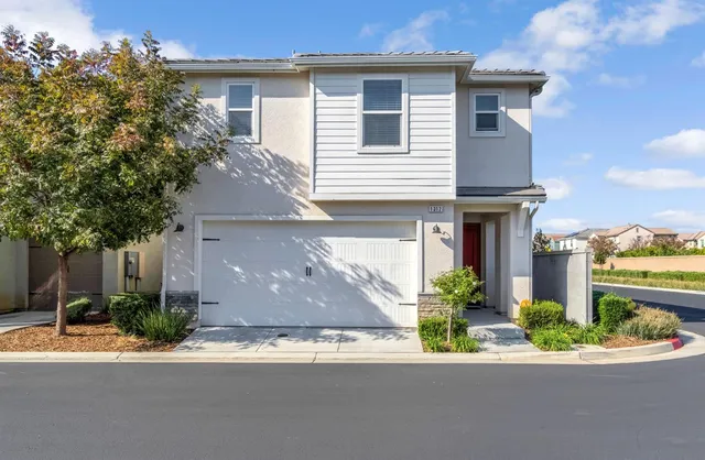 $419,990 | 1312 Joy Drive, Clovis, CA 93619