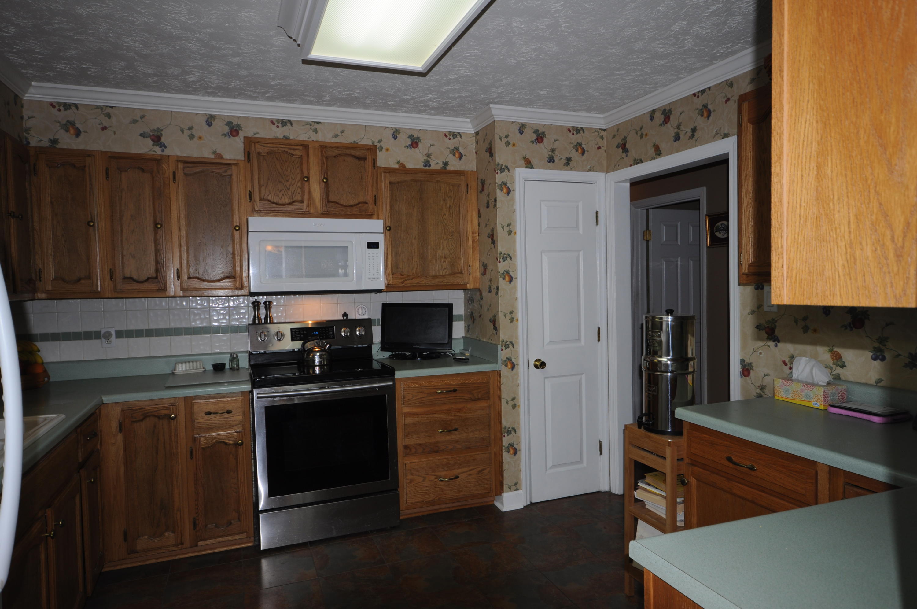 8236 Cricket Road Powell, TN 37849 - Photo 6 of 17 Cricket Kitchen2