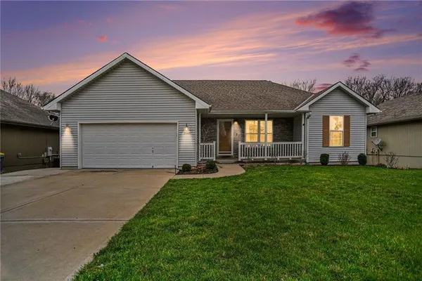 $349,000 | 18600 Woodruff Street, Smithville, MO 64089
