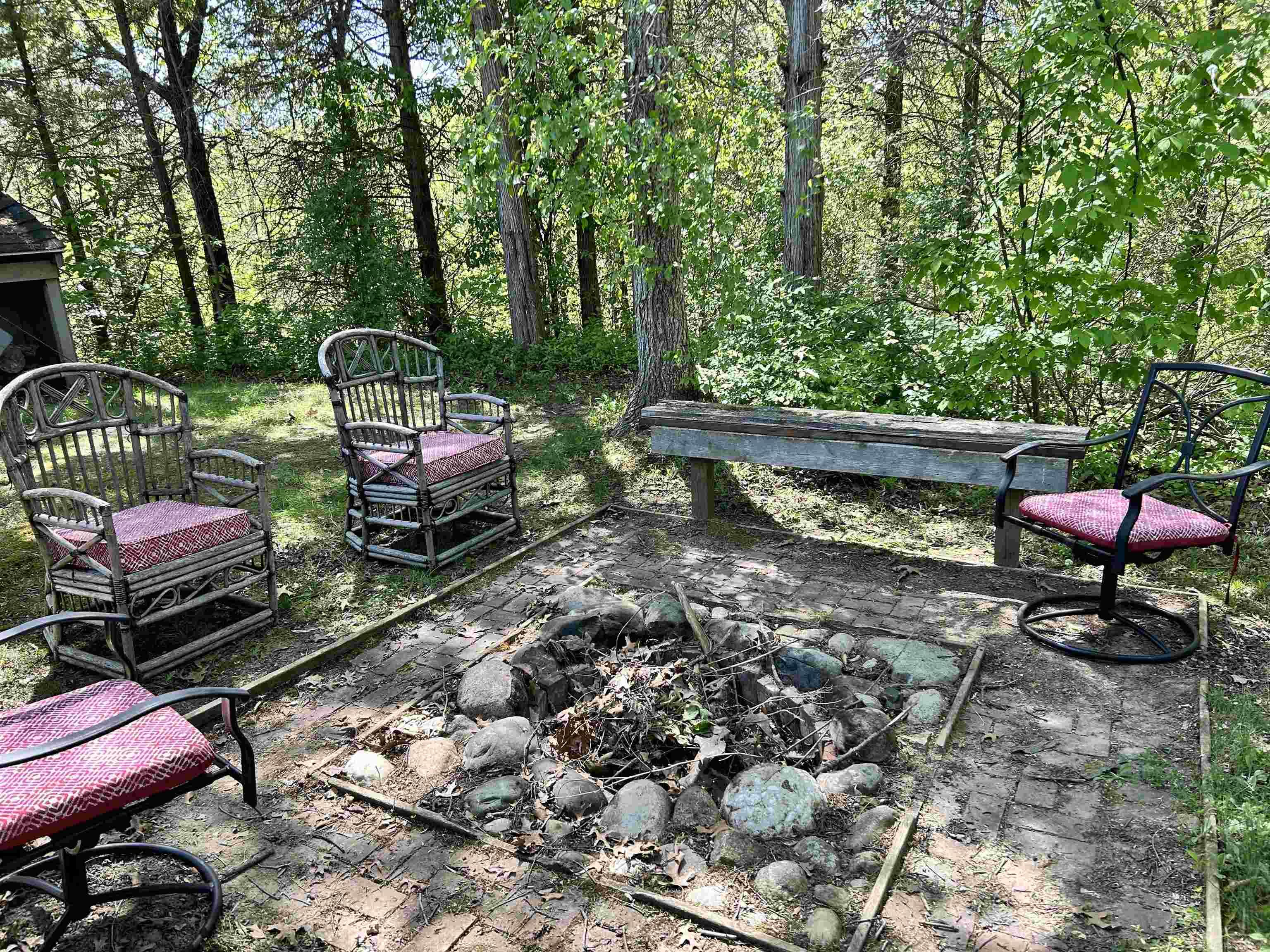 8322 Thurston Road Pinckney, MI 48169 - Photo 6 of 27