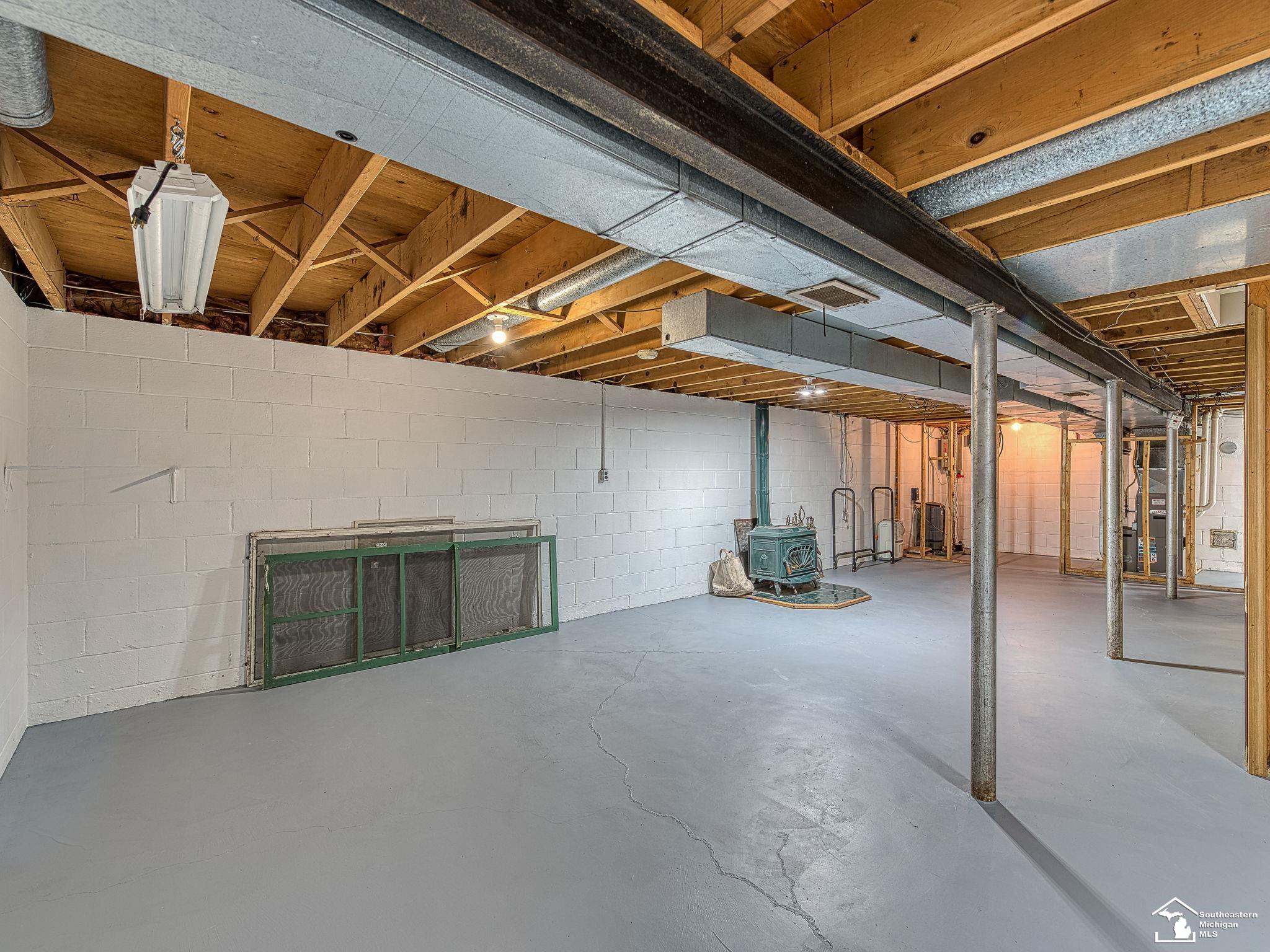 12110 Martinsville Road Carleton, MI 48117 - Photo 18 of 31 Gallery Image 18