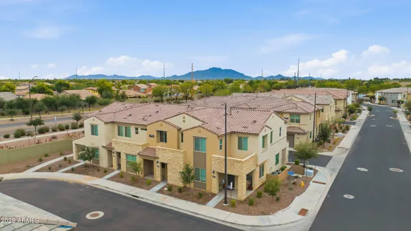 $399,900 | 779 East Doral Avenue, Unit 102, Gilbert, AZ 85297
