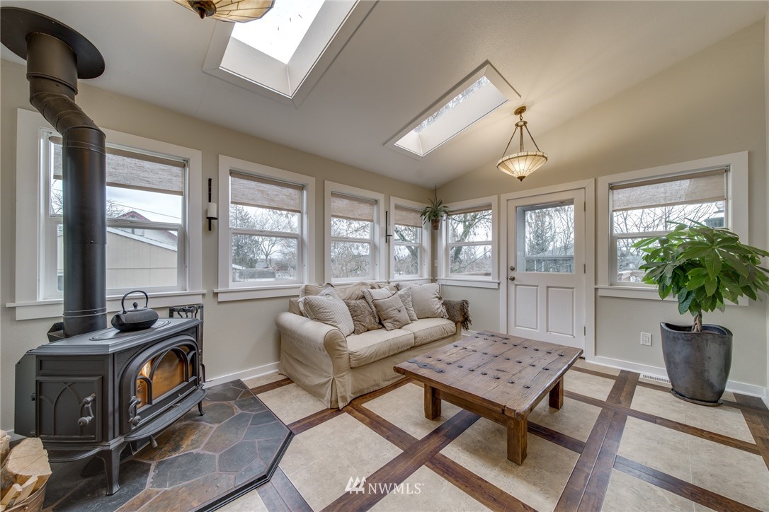 405 North 1st Avenue Ridgefield, WA 98642 - Photo 3 of 21