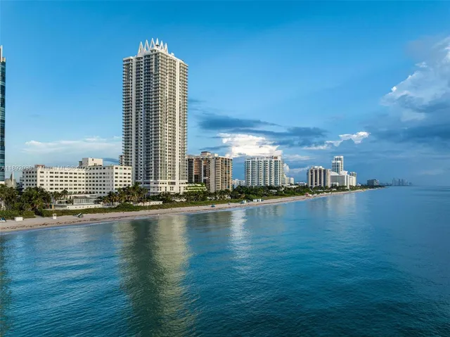 $2,999,999 | 6365 Collins Avenue, Unit 2901, Miami Beach, FL 33141