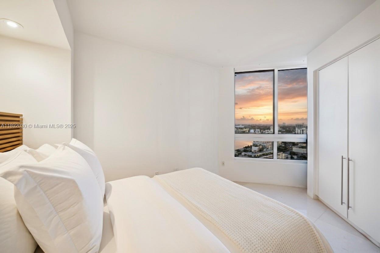 6365 Collins Avenue, Unit 2901 Miami Beach, FL 33141 - Photo 7 of 44