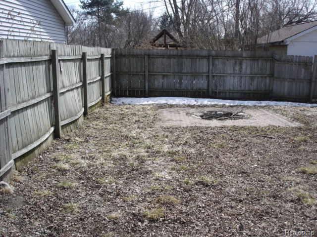 3151 Harrison Avenue Rochester, MI 48307 - Photo 21 of 28 020.jpg
