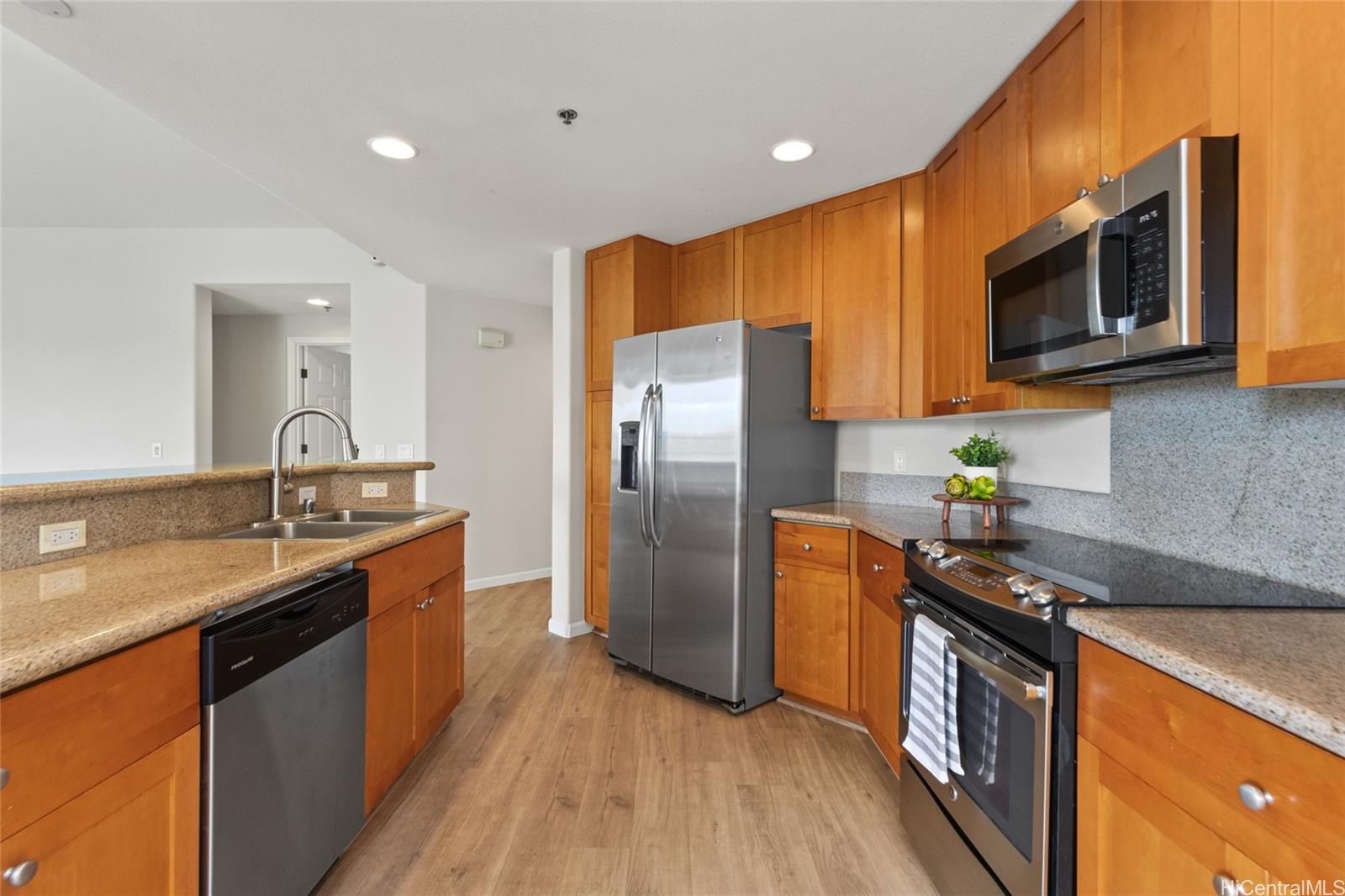 520 Lunalilo Home Road, Unit 8120 Honolulu, HI 96825 - Photo 7 of 25 Gallery Image 7