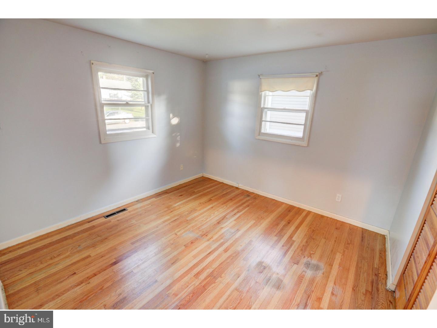 13 Dryden Road New Castle, DE 19720 - Photo 15 of 25 Bedroom - Main