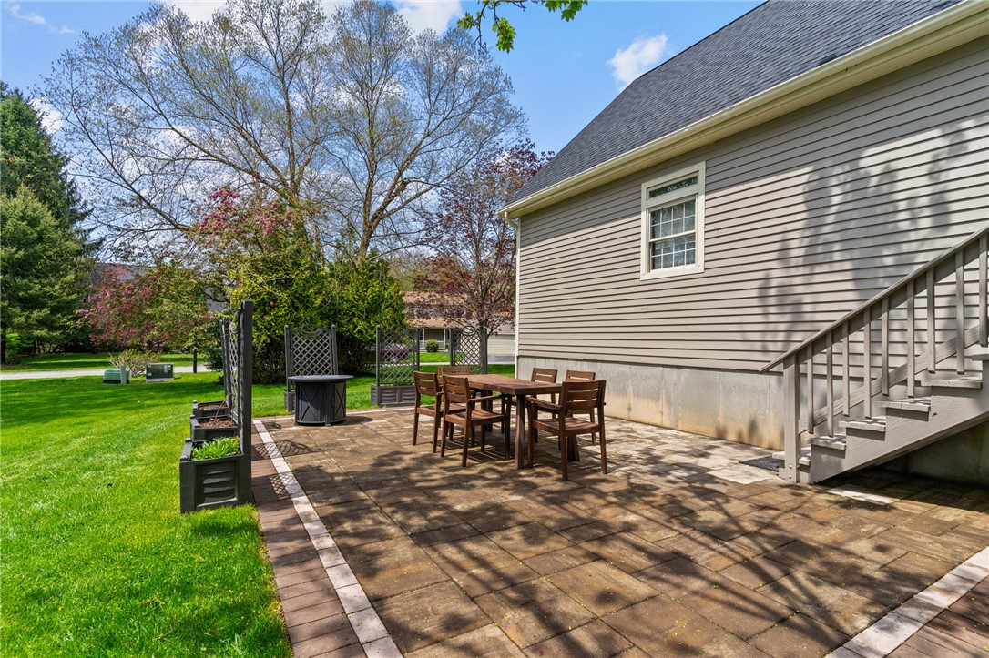 29 Sandy Way Cumberland, RI 02864 - Photo 7 of 50