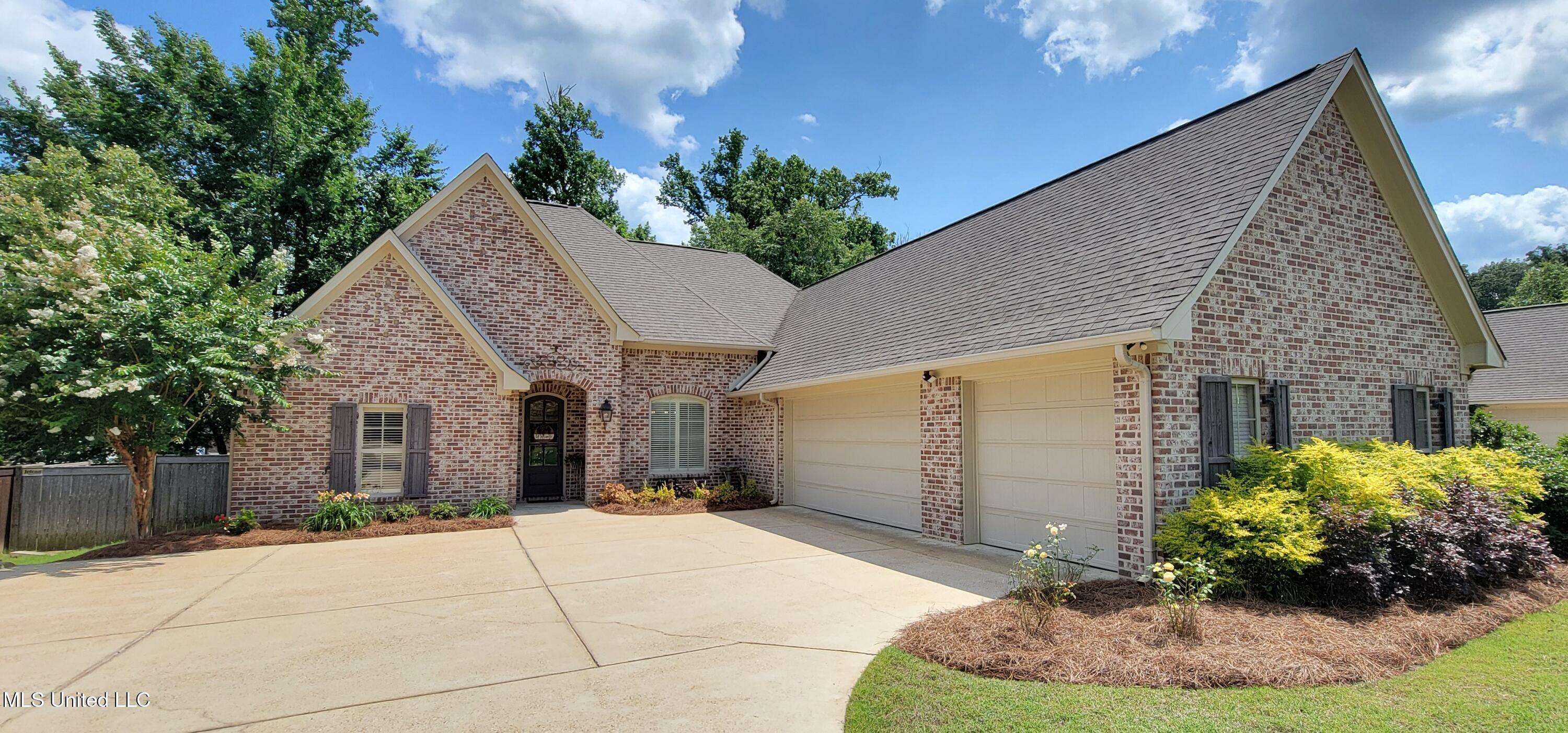 133 Sycamore Ridge Madison, MS 39110 - Photo 1 of 45 1a