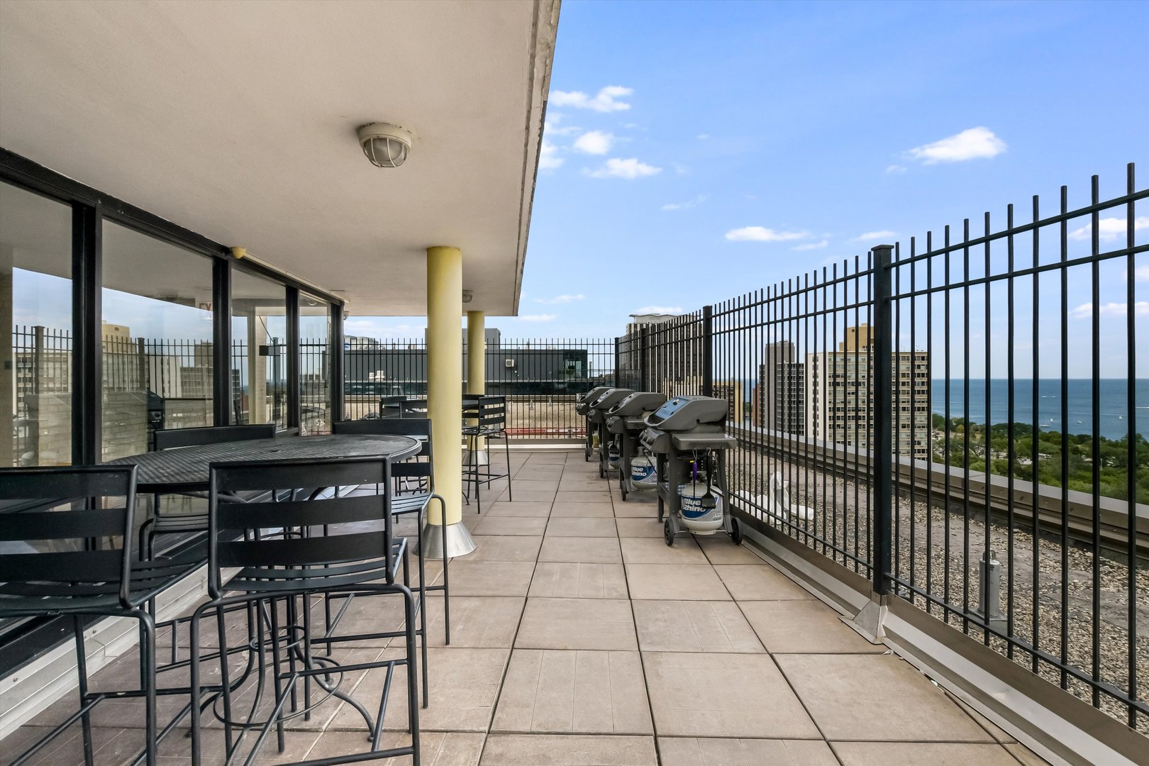 2930 North Sheridan Road, Unit 1111 Chicago, IL 60657 - Photo 21 of 28 a view of outdoor space with seating area