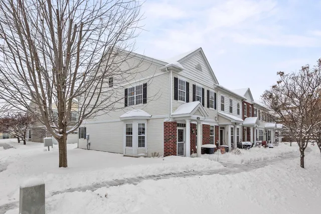 $299,900 | 1249 Majestic Avenue, Unit 316, St. Paul, MN 55109