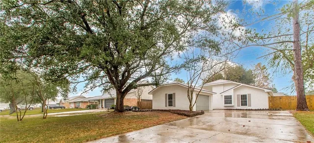 $249,900 | 207 Surrey Drive, Laplace, LA 70068