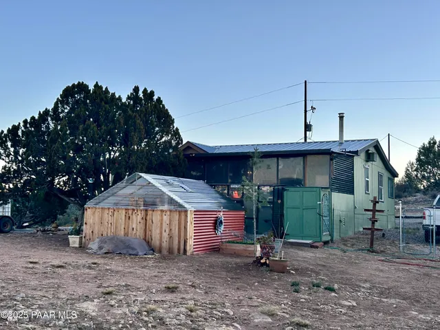 $259,900 | 1 Basconia Lane, Seligman, AZ 86337