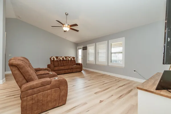 $2,185 | 2200 Jernigan Drive, Crestview, FL 32536