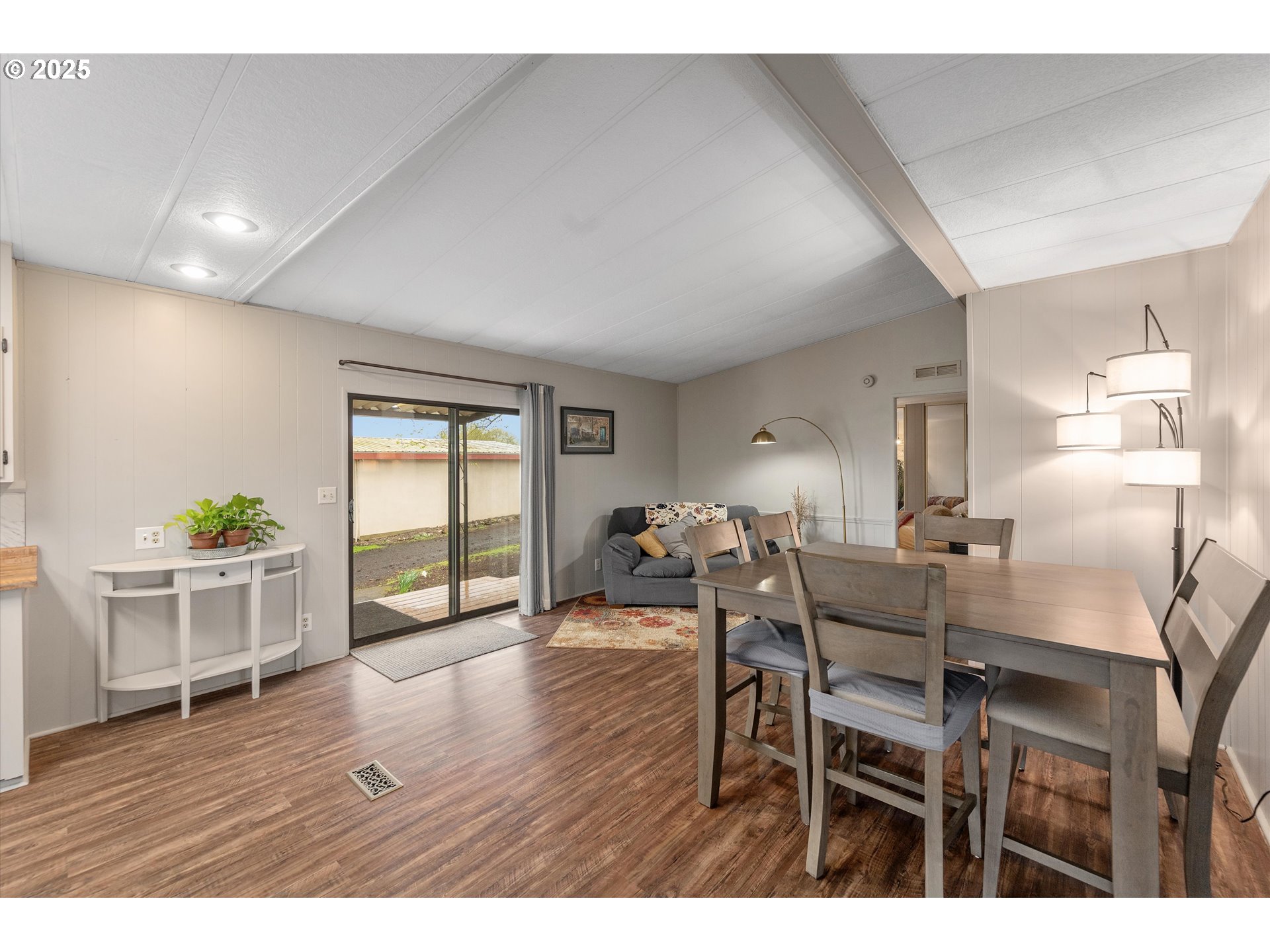12855 Dyck Road Dallas, OR 97338 - Photo 15 of 44