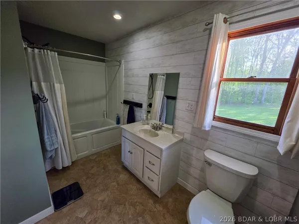 $338,000 | 15999 Old Marvin Road, Barnett, MO 65011