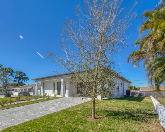 $3,800 | 4855 Elmhurst Road, West Palm Beach, FL 33417