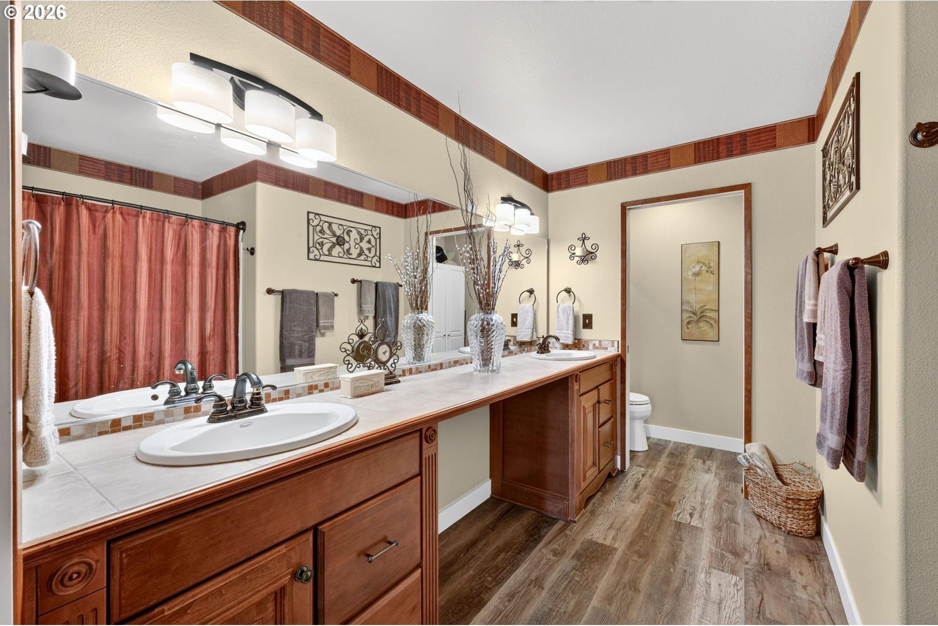 2449 Northwest Logan Street Camas, WA 98607 - Photo 20 of 39 Bathroom