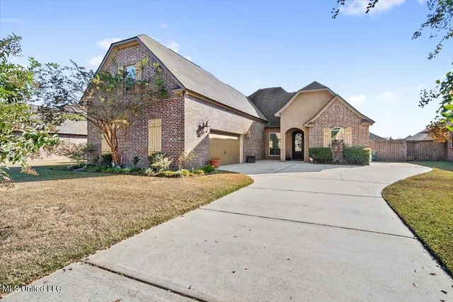 $2,400 | 2909 Cypress Creek Drive, D'Iberville, MS 39540