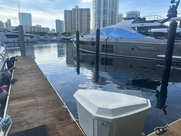 $4,500 | 19777 East Country Club Drive, Aventura, FL 33180