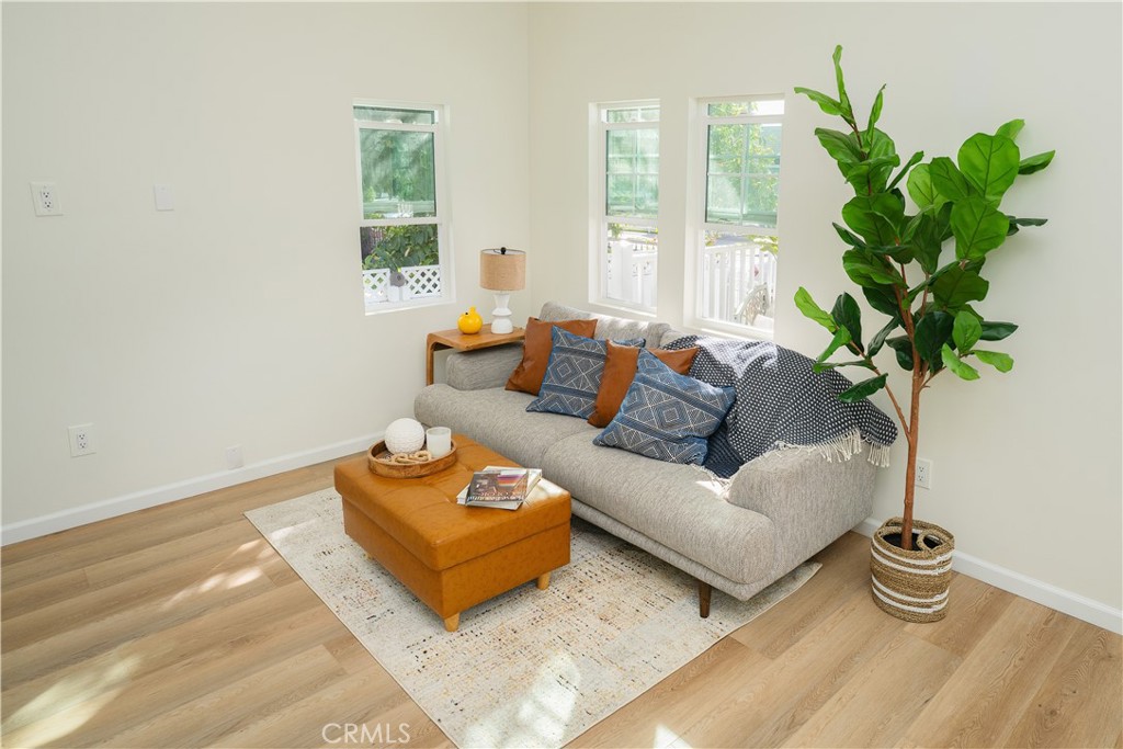 175 East Villa Street Pasadena, CA 91101 - Photo 12 of 28