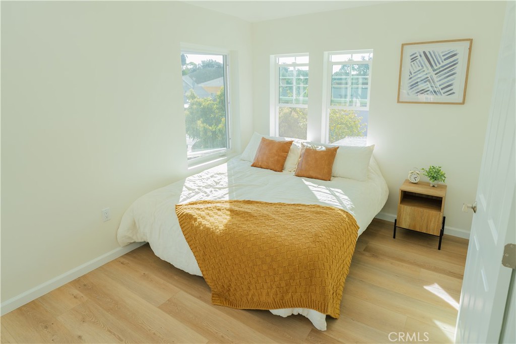 175 East Villa Street Pasadena, CA 91101 - Photo 15 of 28 Primary Suite - 2nd floor