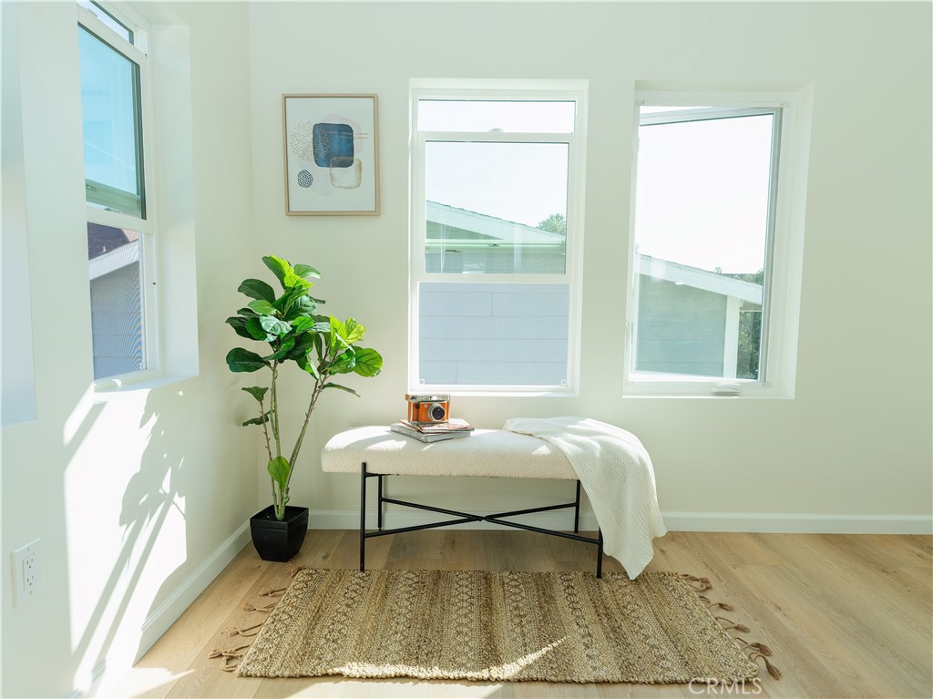 175 East Villa Street Pasadena, CA 91101 - Photo 18 of 28 Primary Suite - 2nd floor