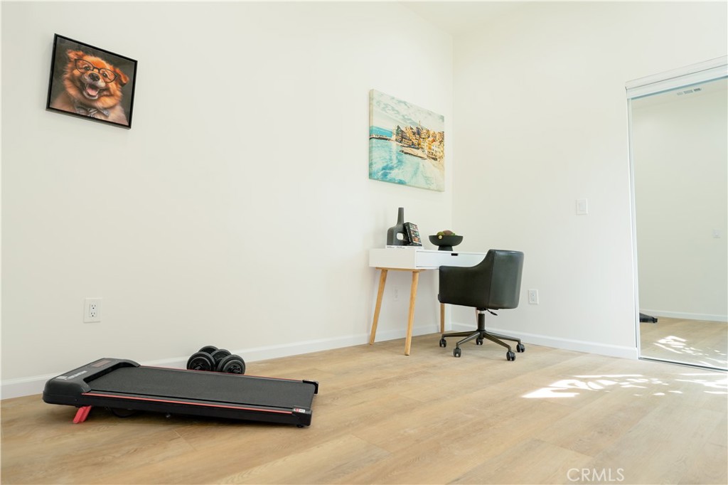 175 East Villa Street Pasadena, CA 91101 - Photo 25 of 28 Bedroom 2 - 1st Floor