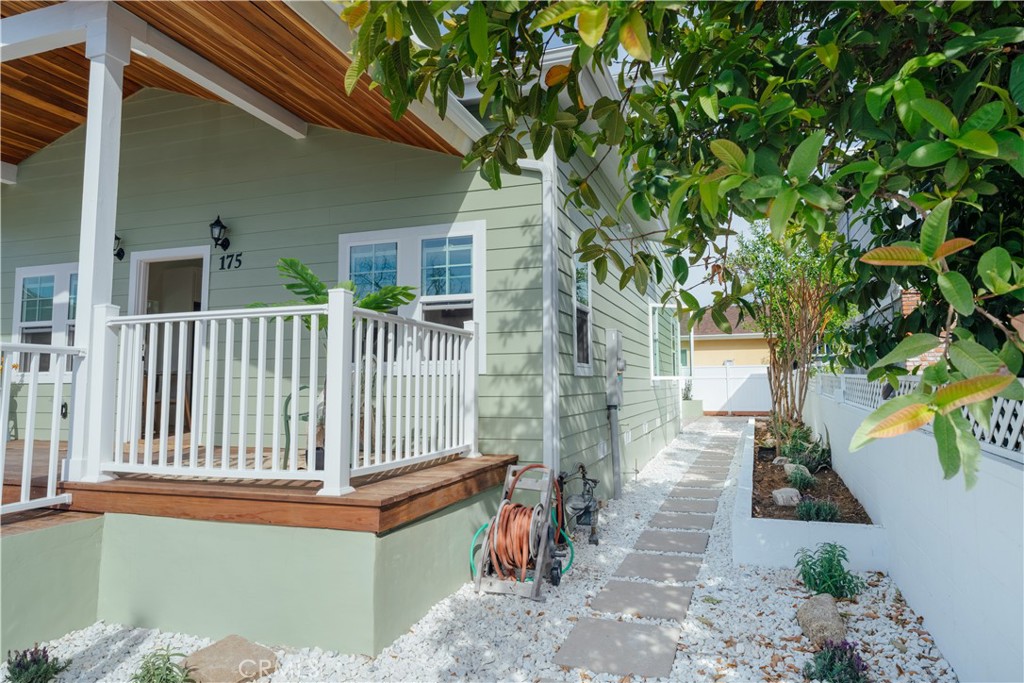 175 East Villa Street Pasadena, CA 91101 - Photo 5 of 28