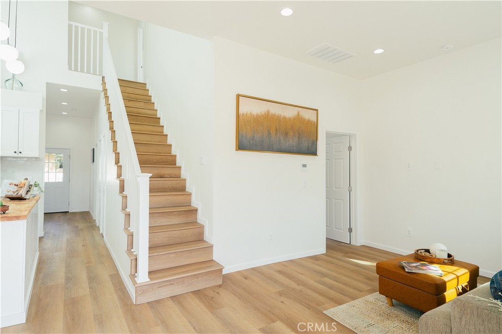 175 East Villa Street Pasadena, CA 91101 - Photo 10 of 28