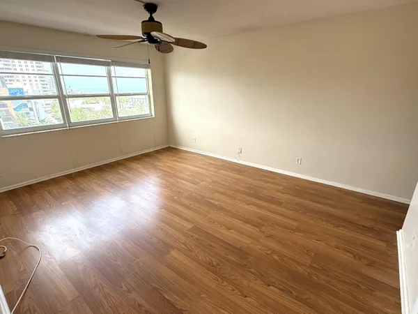 $2,000 | 133 North Pompano Beach Boulevard, Unit 606, Pompano Beach, FL 33062