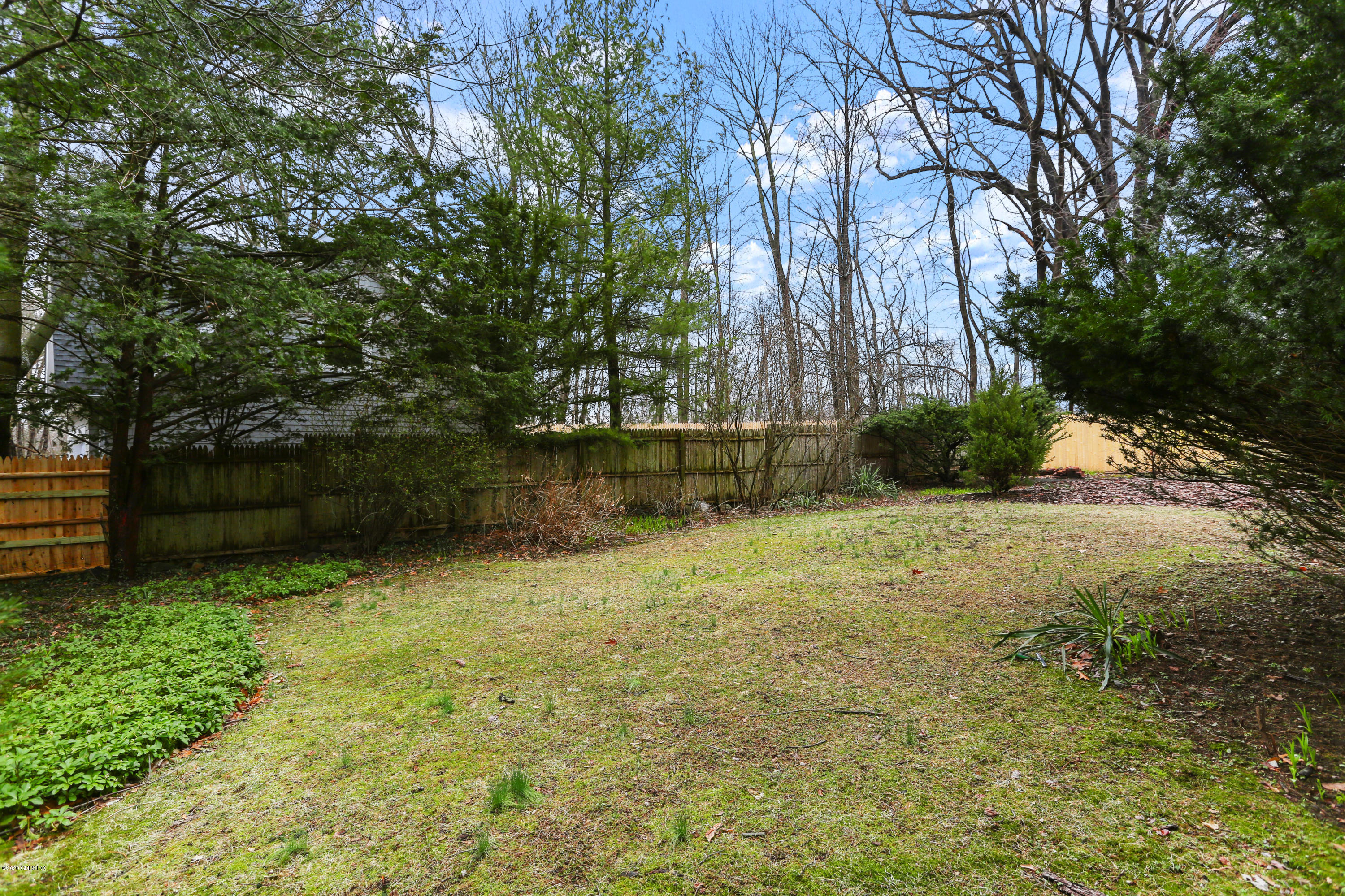18 Leonard Avenue Riverside, CT 06878 - Photo 28 of 28 a view of backyard with green space