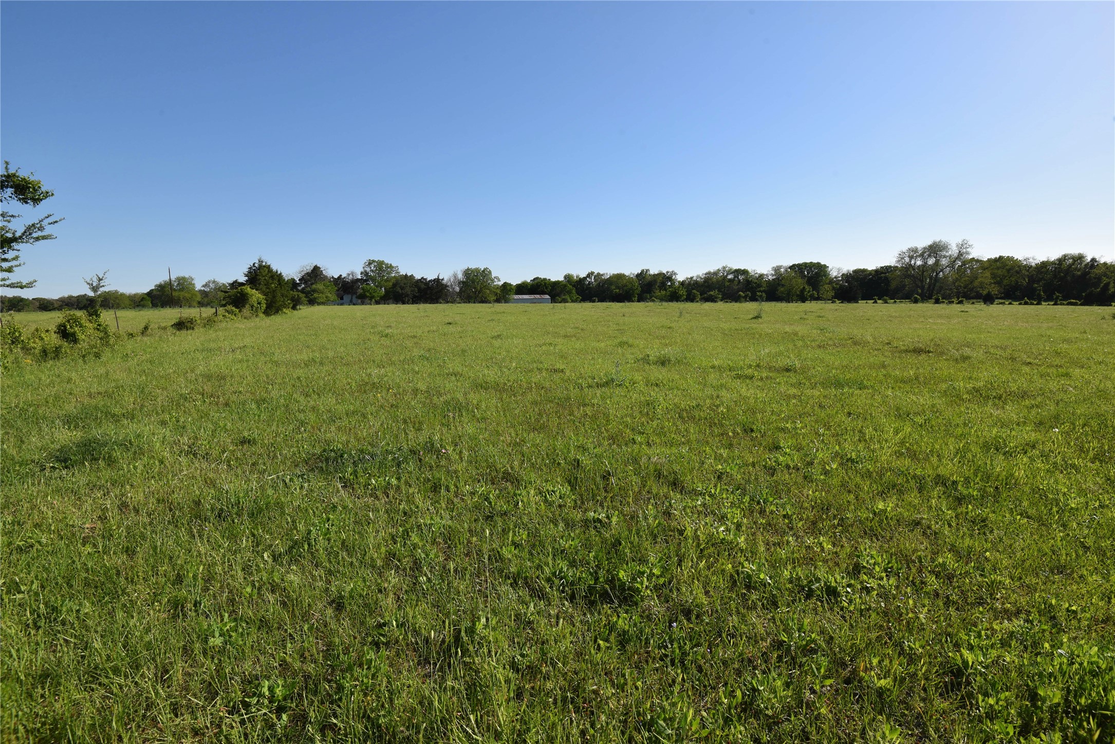 2231 US 90 Schulenburg, TX 78956 - Photo 27 of 31 a view of lake and mountain